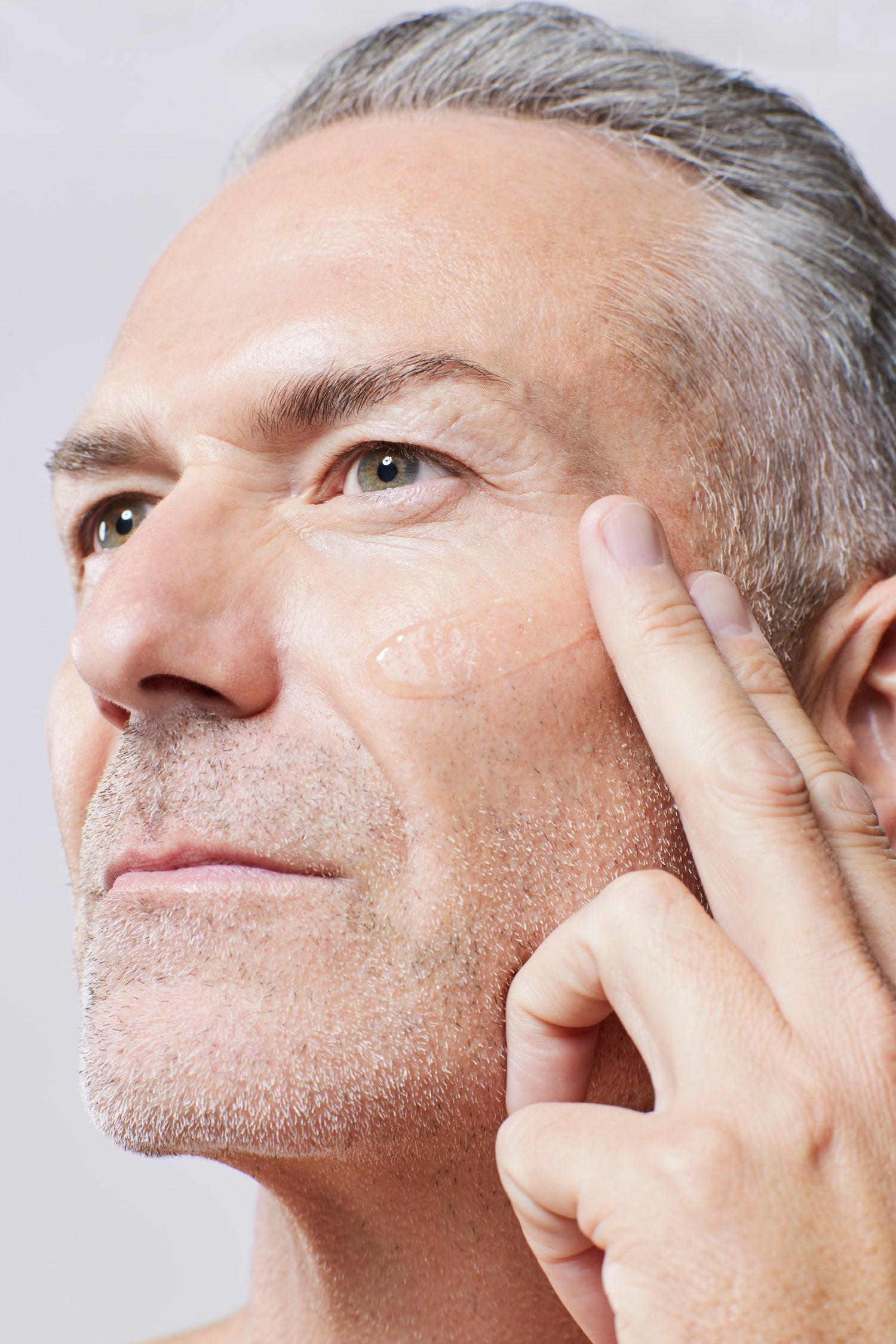 The Ultimate Men's Skincare Routine: A Scientific Approach to AM and PM Care